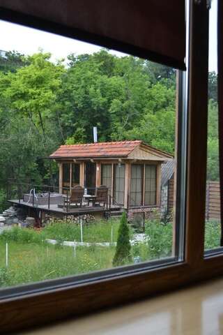 Гостевой дом Romantic Guest House Каменец-Подольский Апартаменты с балконом-1